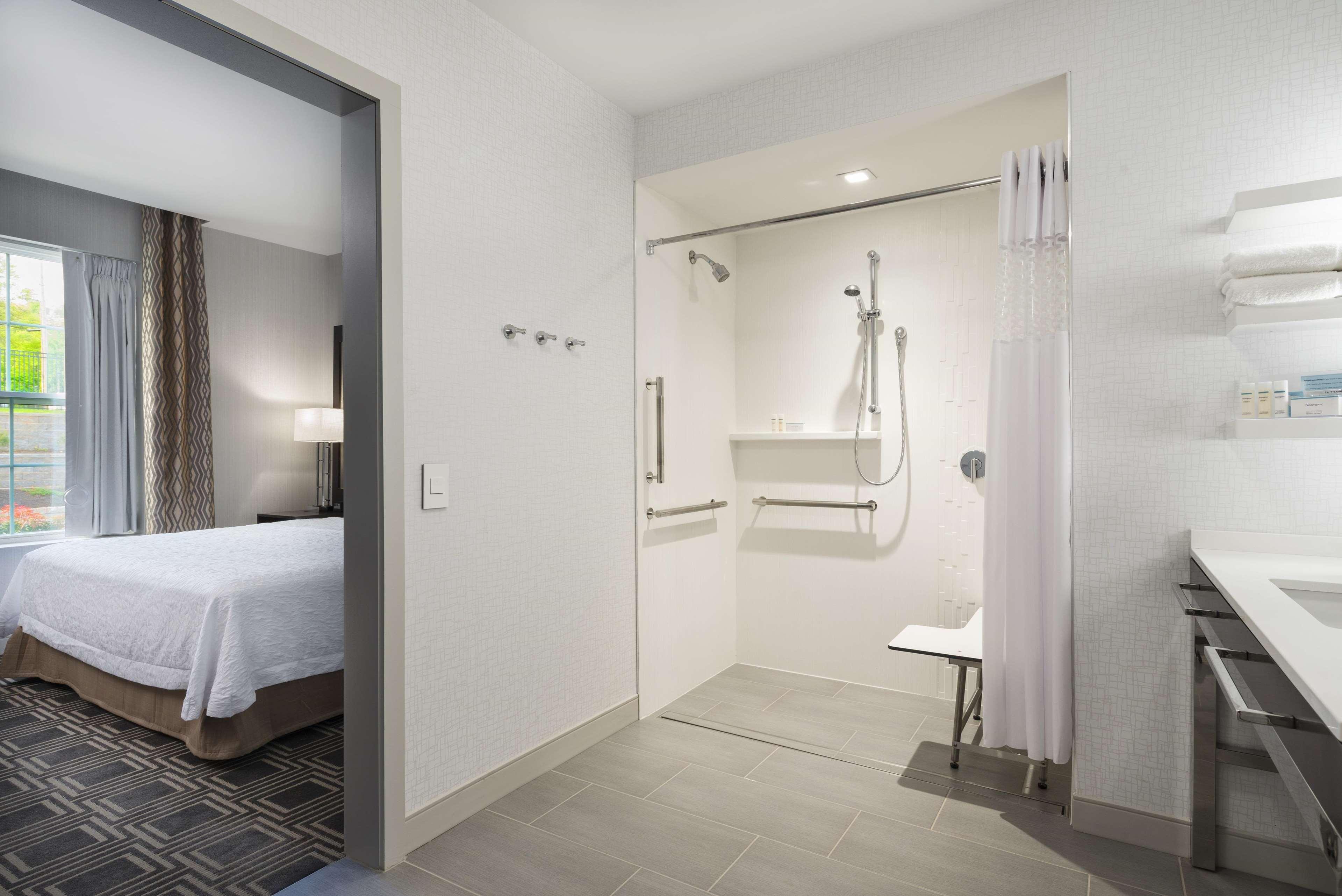 Hampton Inn & Suites Bridgewater, Nj Bagian luar foto